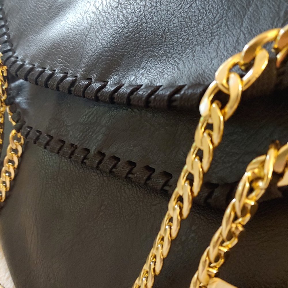 Designer Style Stella McCartney Style Crossbody Clutch Bag Black Gold Chain - Picture 5 of 15